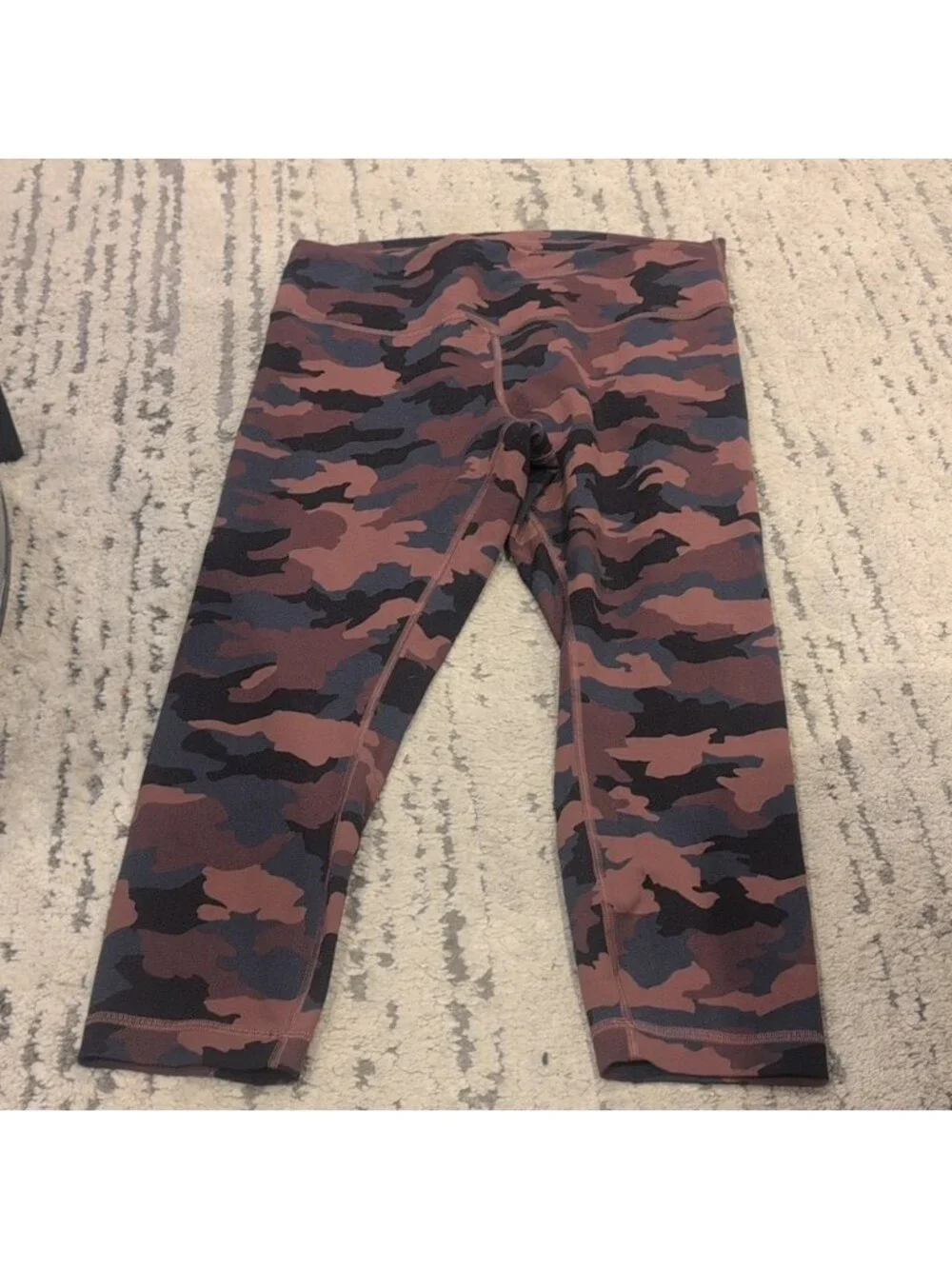 Lululemon Wunder Train High-Rise Crop 23